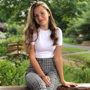 Meet your Posher, Lauralie